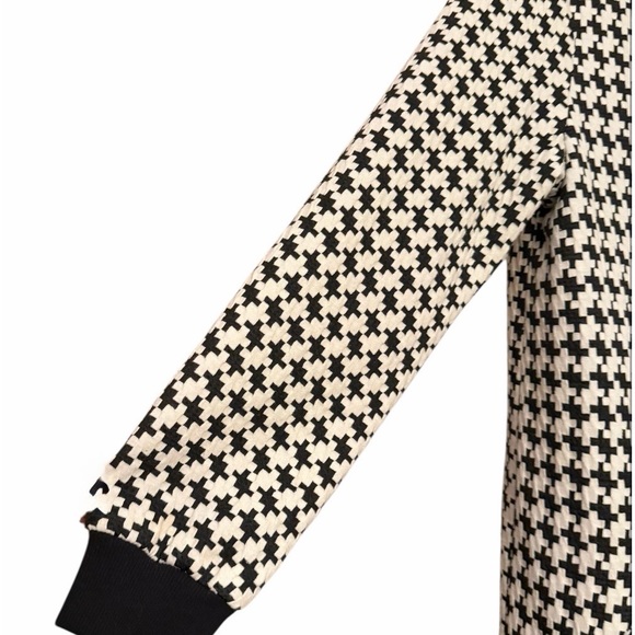 Chelsea & Theodore Black and White Houndstooth Jacket - Picture 4 of 5